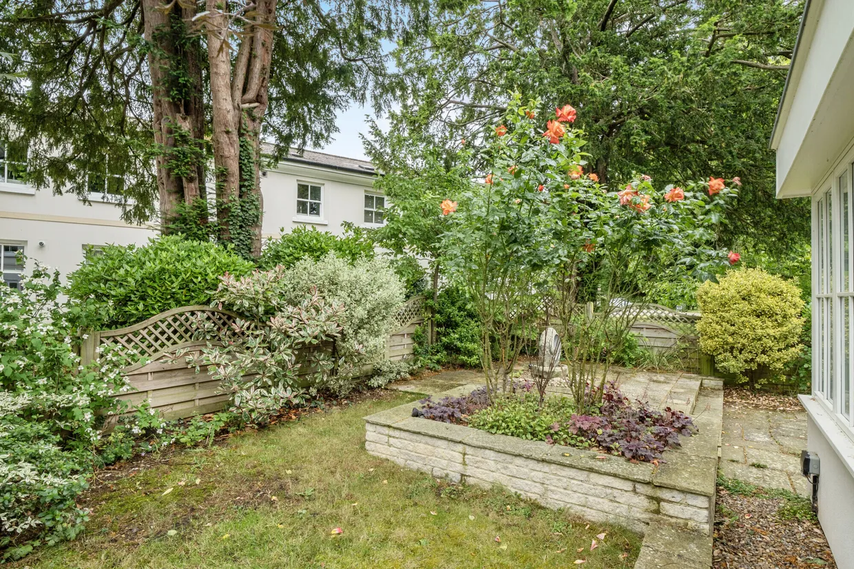 Harefield Grove, Cheltenham, GL50 photo 8