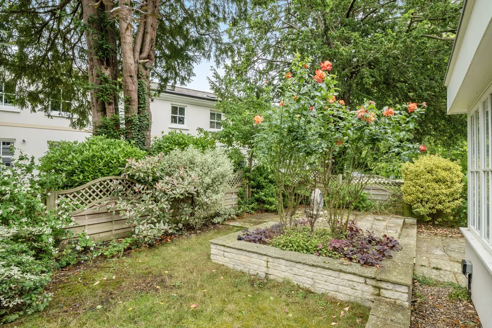 Harefield Grove, Cheltenham, GL50 photo 8