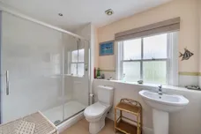 Harefield Grove, Cheltenham, GL50 photo 13
