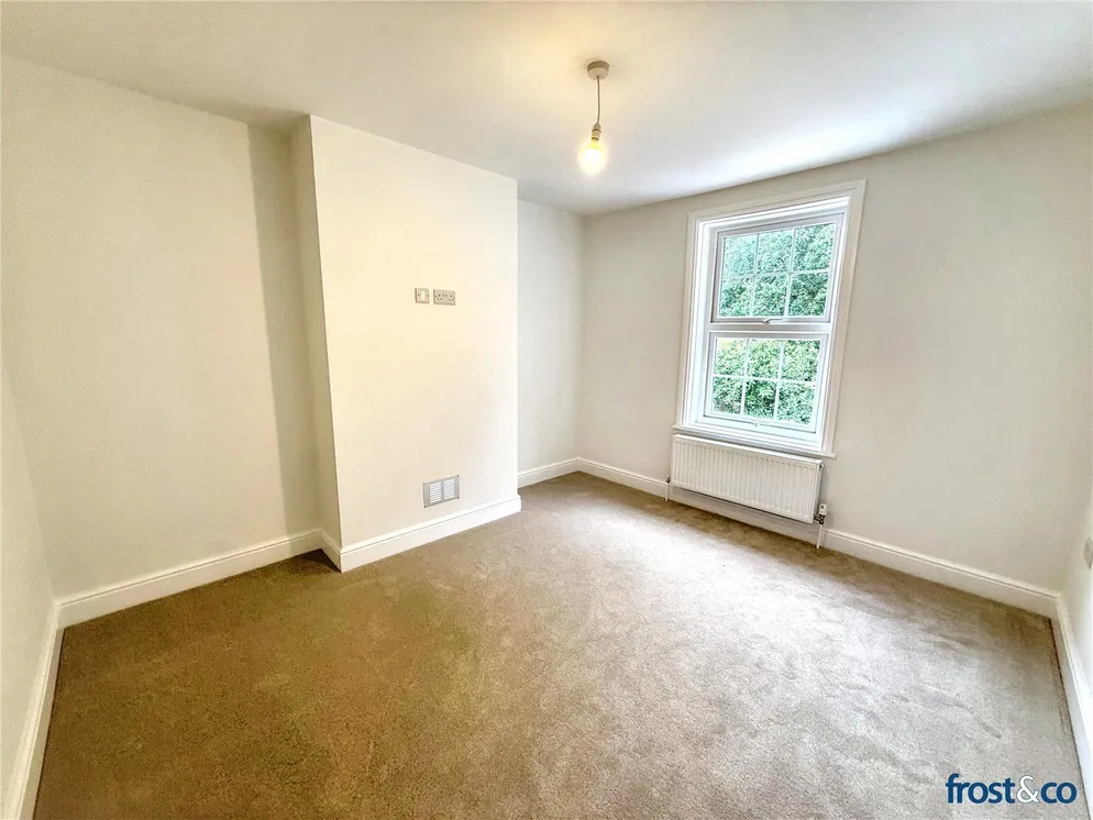 Property carousel item 9