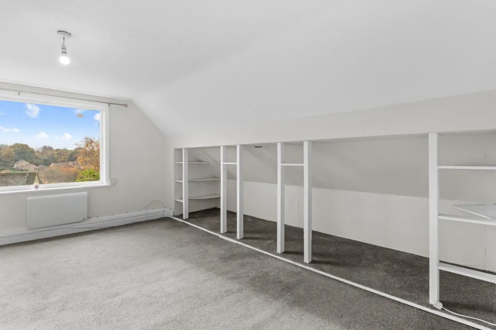 Property carousel item 3