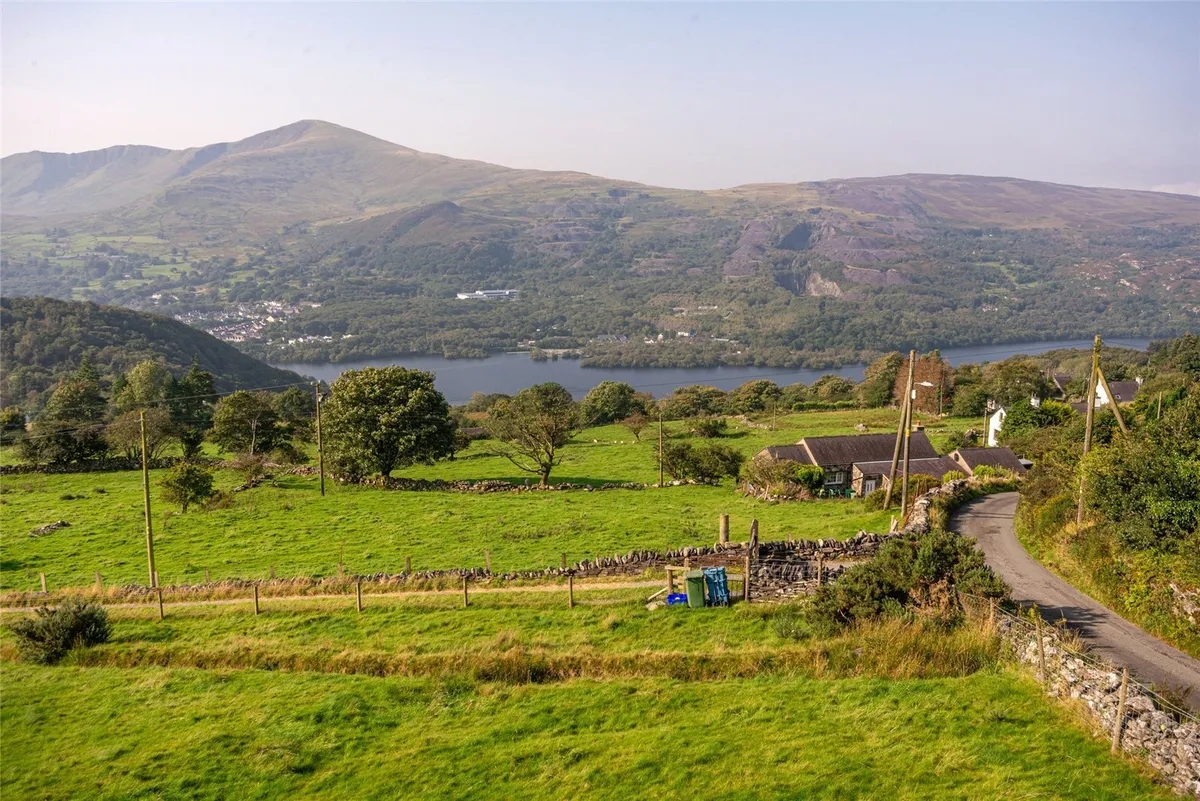Fachwen, Caernarfon, Gwynedd, LL55