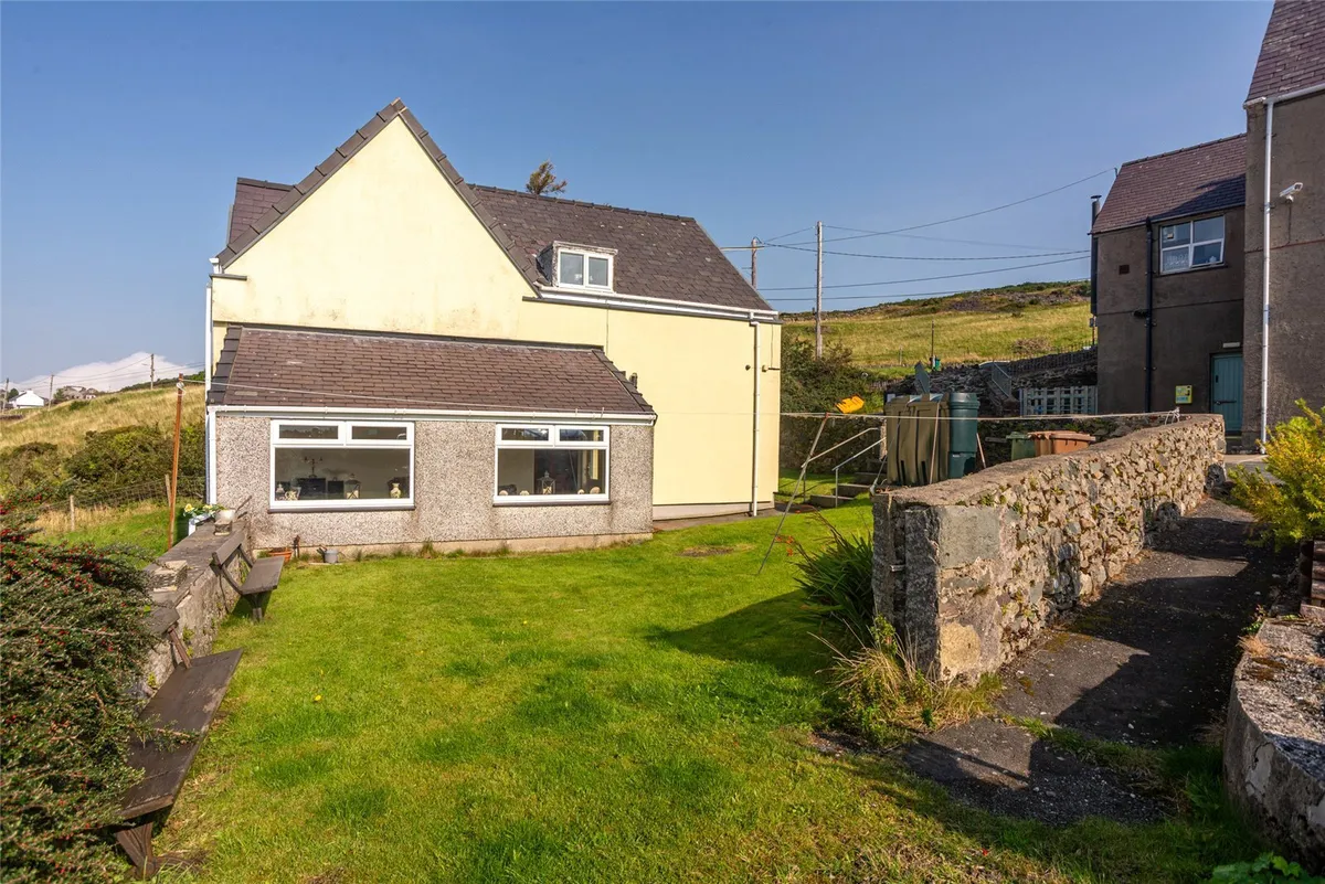 Fachwen, Caernarfon, Gwynedd, LL55