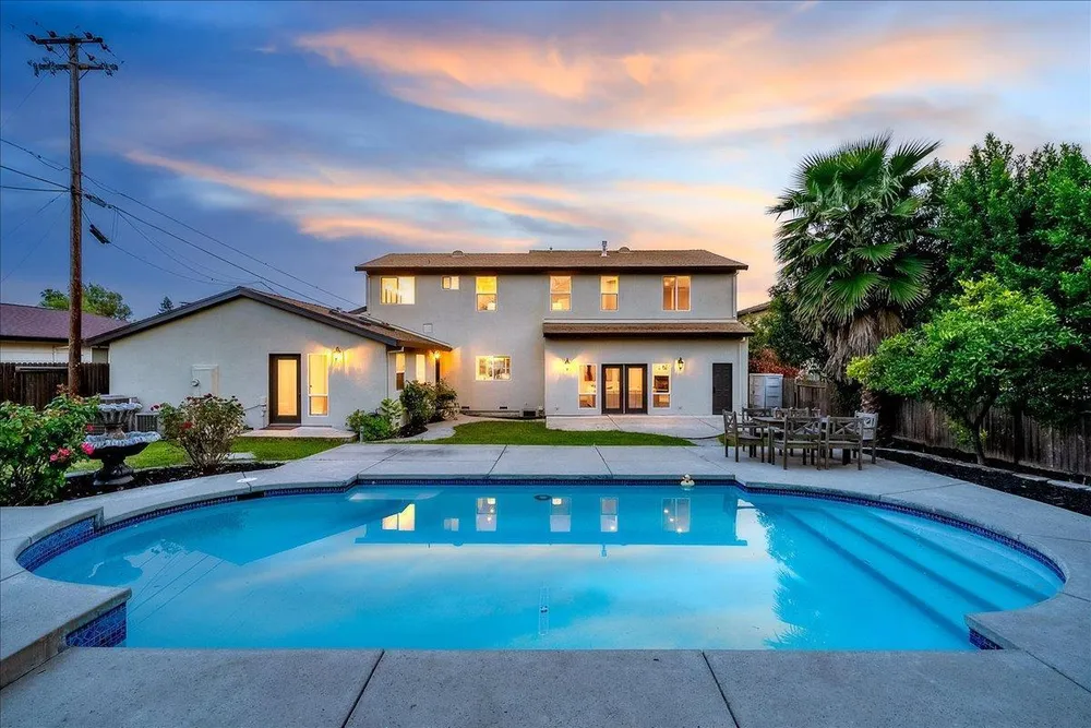 6817 Rappahannock Way, Carmichael, CA 95608
