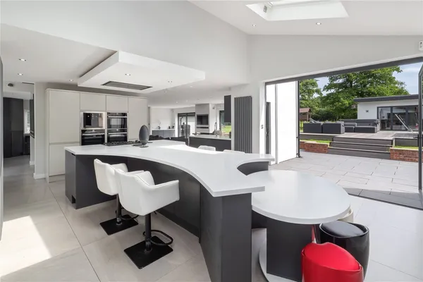 Wilmslow Road, Prestbury, SK10 photo 5