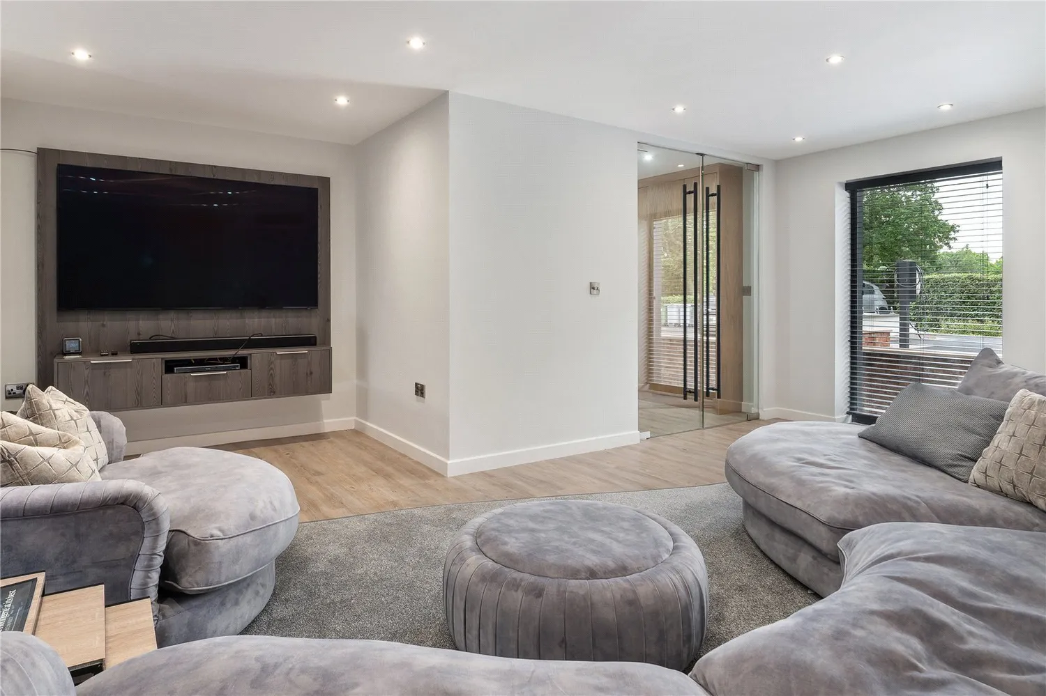 Wilmslow Road, Prestbury, SK10 photo 8