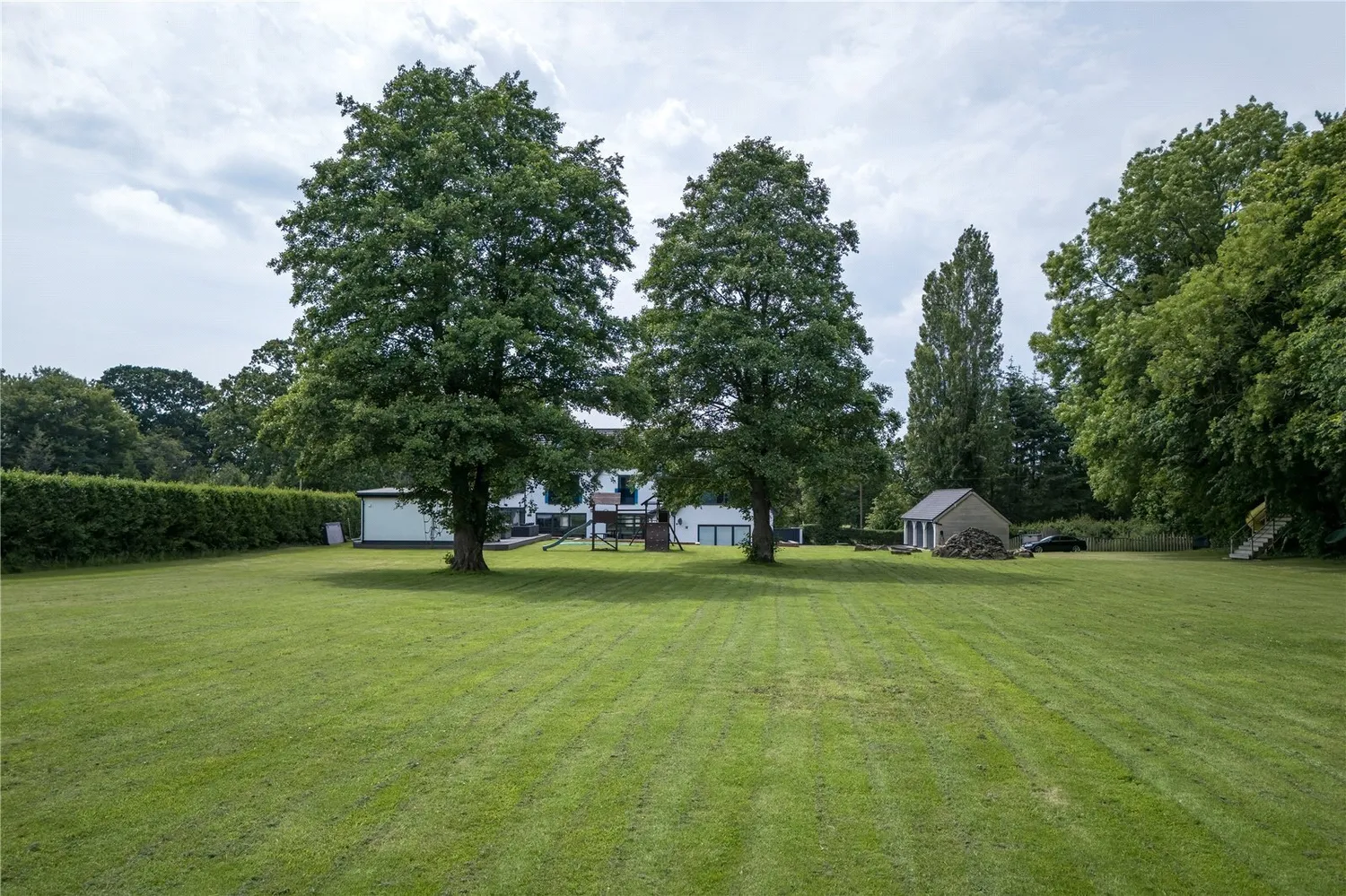Wilmslow Road, Prestbury, SK10 photo 9