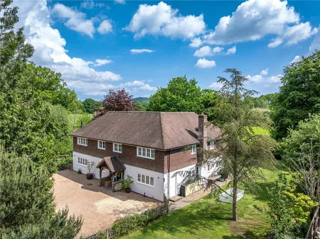 Fernhurst Road, Milland, GU30