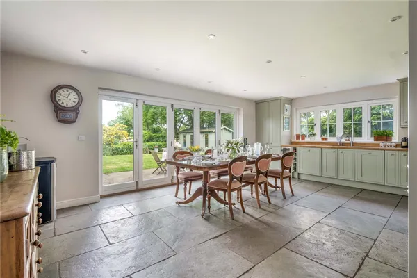 Fernhurst Road, Milland, GU30 photo 4