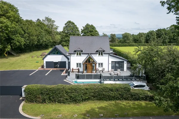 Wilmslow Road, Prestbury, SK10 photo 20