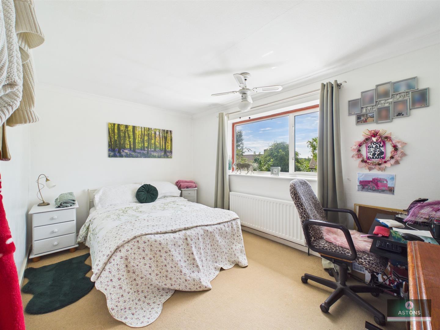 Cooper Row, Crawley Image 13