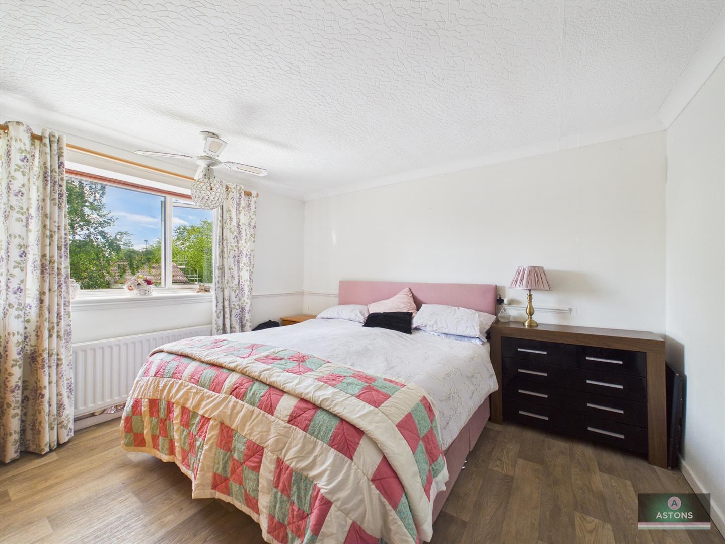 Cooper Row, Crawley Image 14