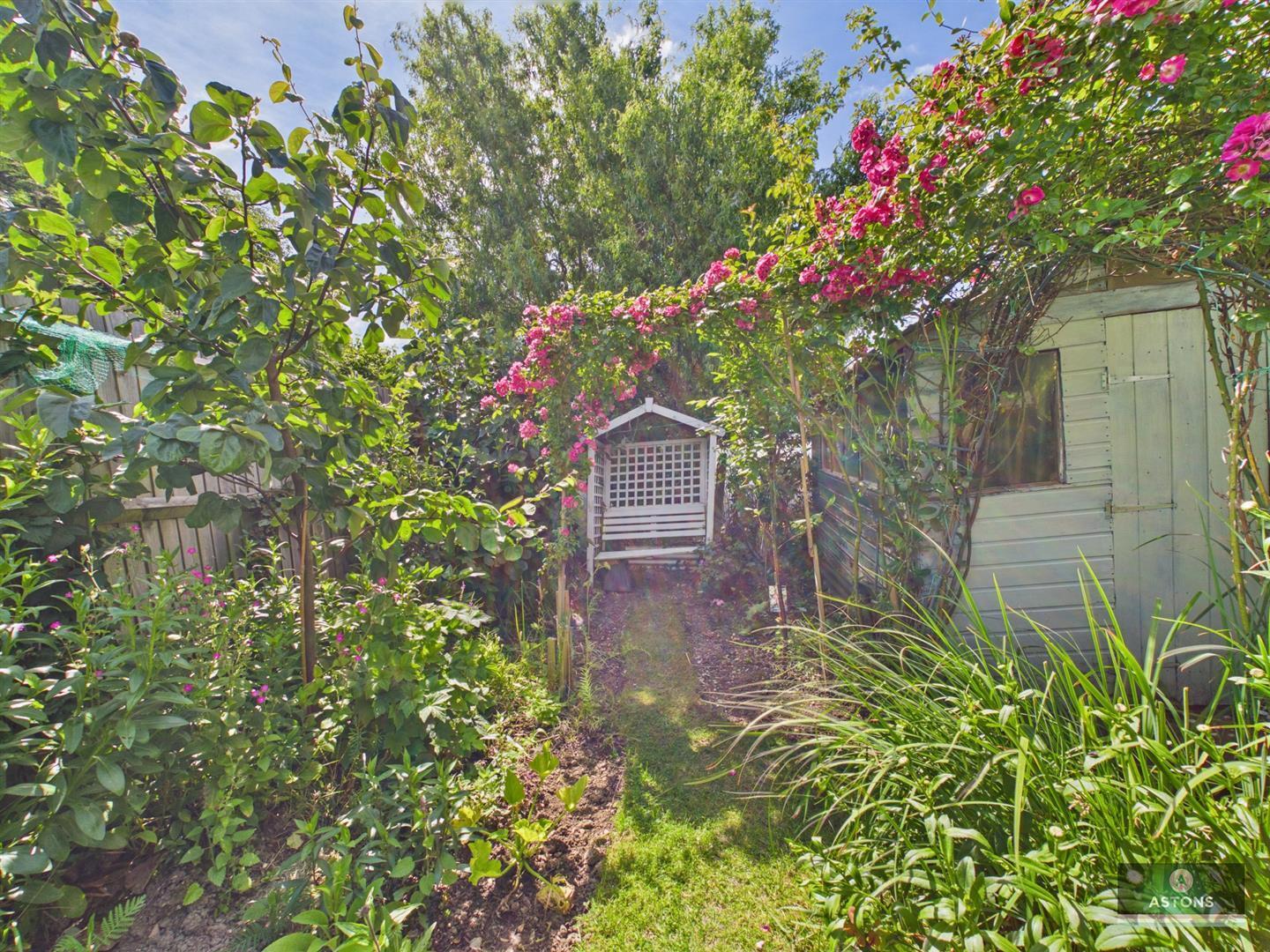 Cooper Row, Crawley Image 17