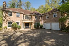 Bagshot Road Ascot SL5 photo 1