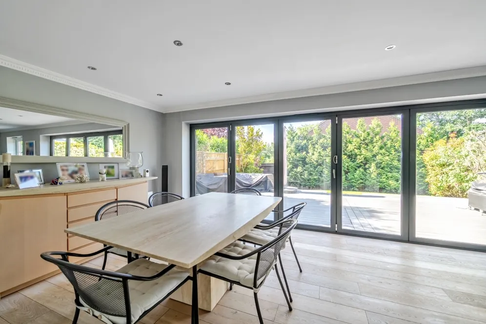 Furnival Close, Virginia Water GU25 photo 3