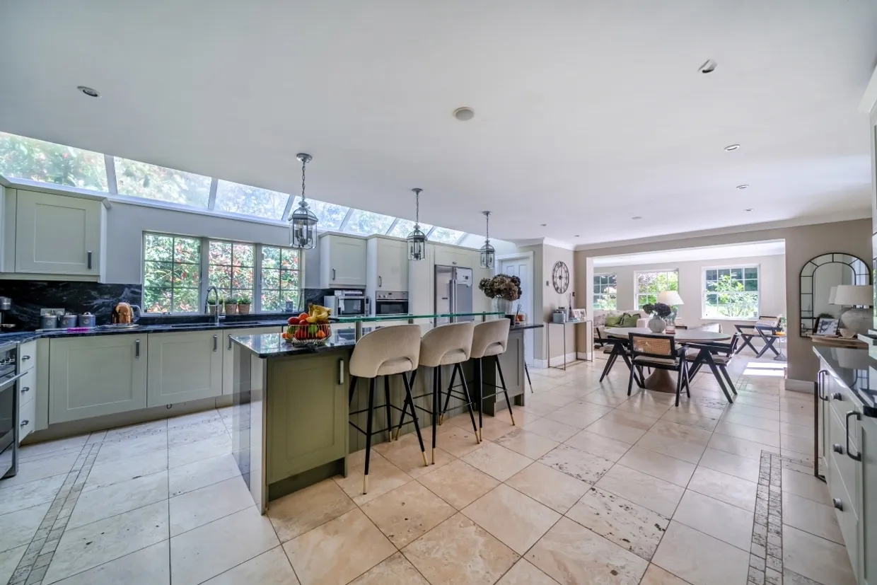 Bagshot Road Ascot SL5 photo 6