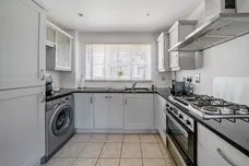 Furnival Close, Virginia Water GU25 photo 6