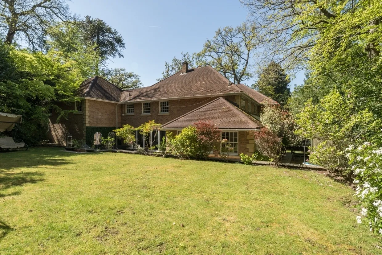 Bagshot Road Ascot SL5 photo 12