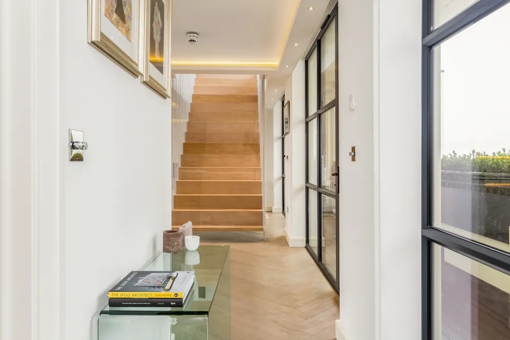 Warple Way, London W3, EPC B photo 15