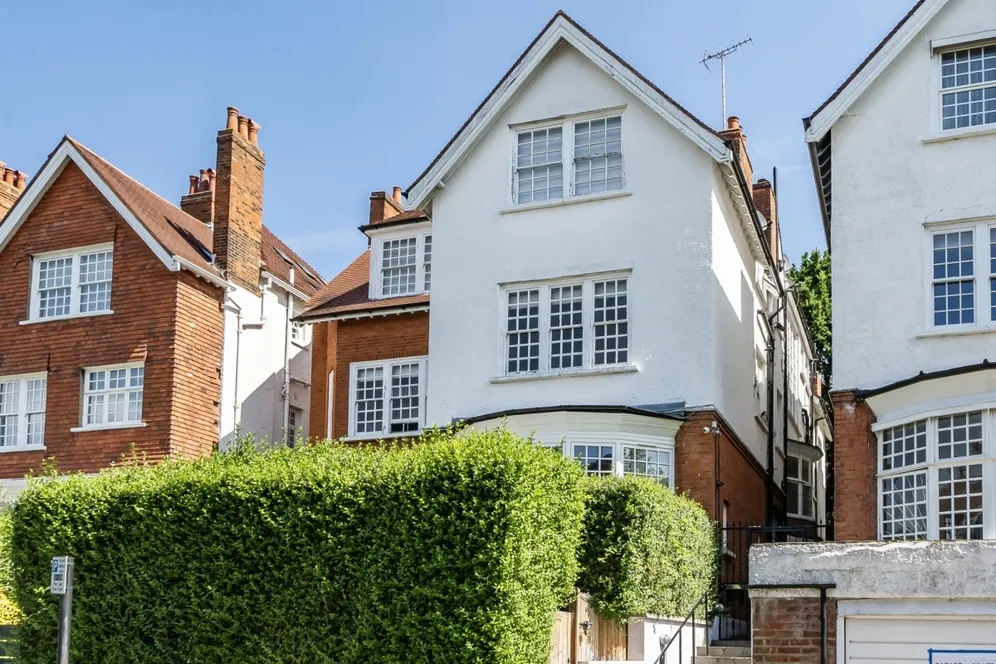 Bracknell Gardens London NW3 photo 25