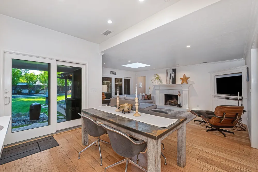3852 El Ricon Way, Sacramento, CA 95864