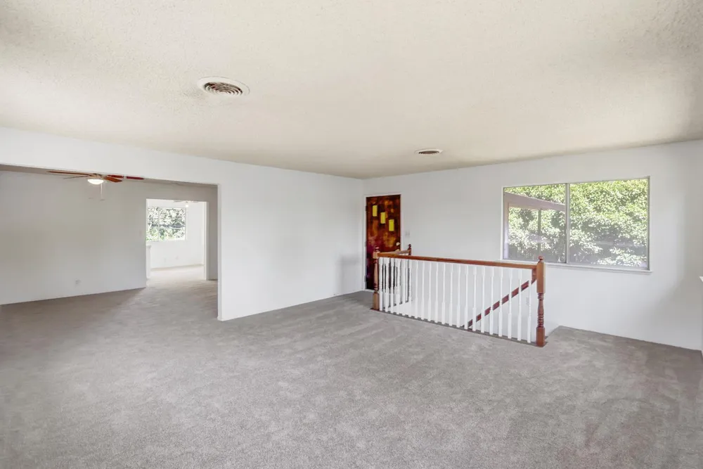 6030 Palm Dr, Carmichael, CA 95608