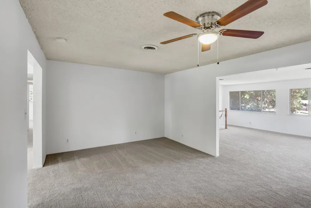 6030 Palm Dr, Carmichael, CA 95608
