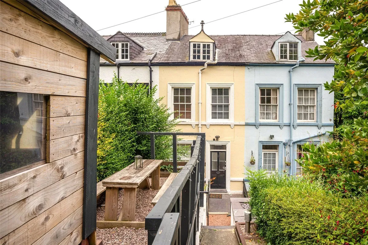 Mount Pleasant Terrace, The Crescent, Bangor, LL57