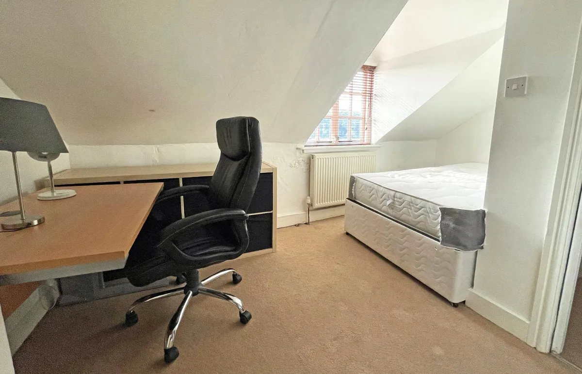 Mount Pleasant Terrace, The Crescent, Bangor, LL57
