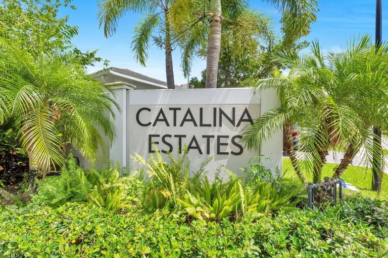 4506 Catalina Way, Greenacres, FL 33463