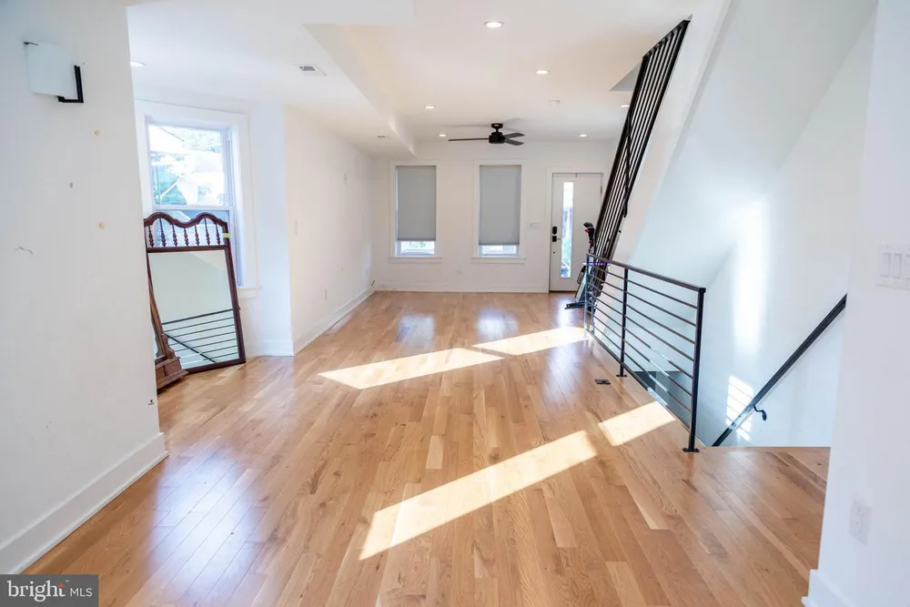 7 Center St, Collingswood, NJ 08108