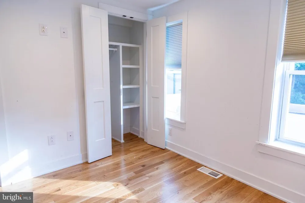 7 Center St, Collingswood, NJ 08108