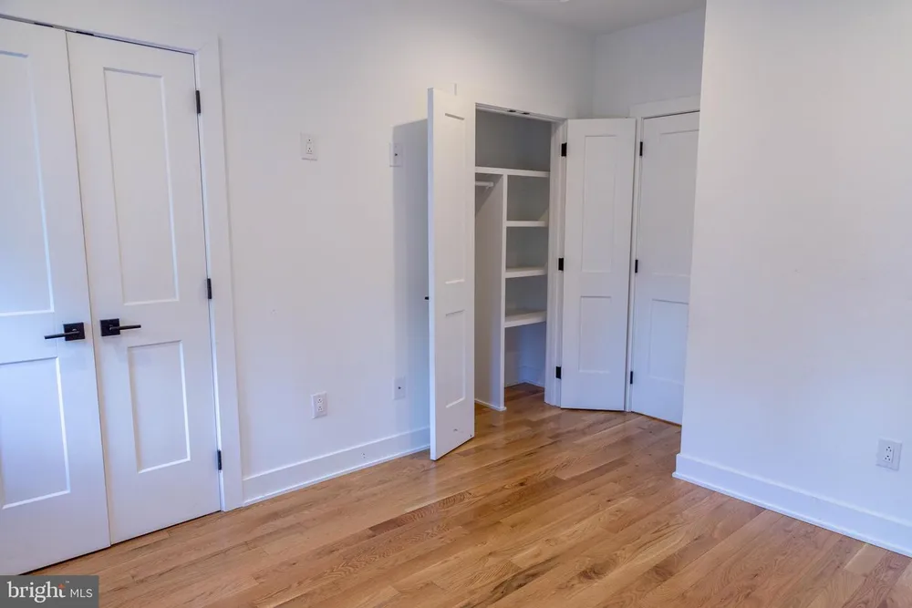 7 Center St, Collingswood, NJ 08108