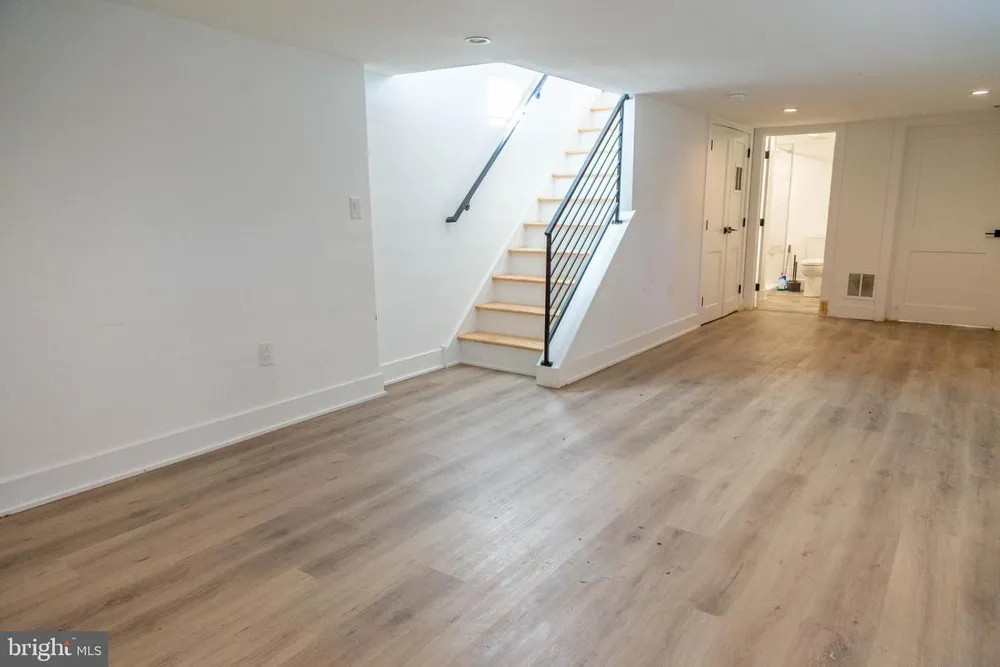 7 Center St, Collingswood, NJ 08108