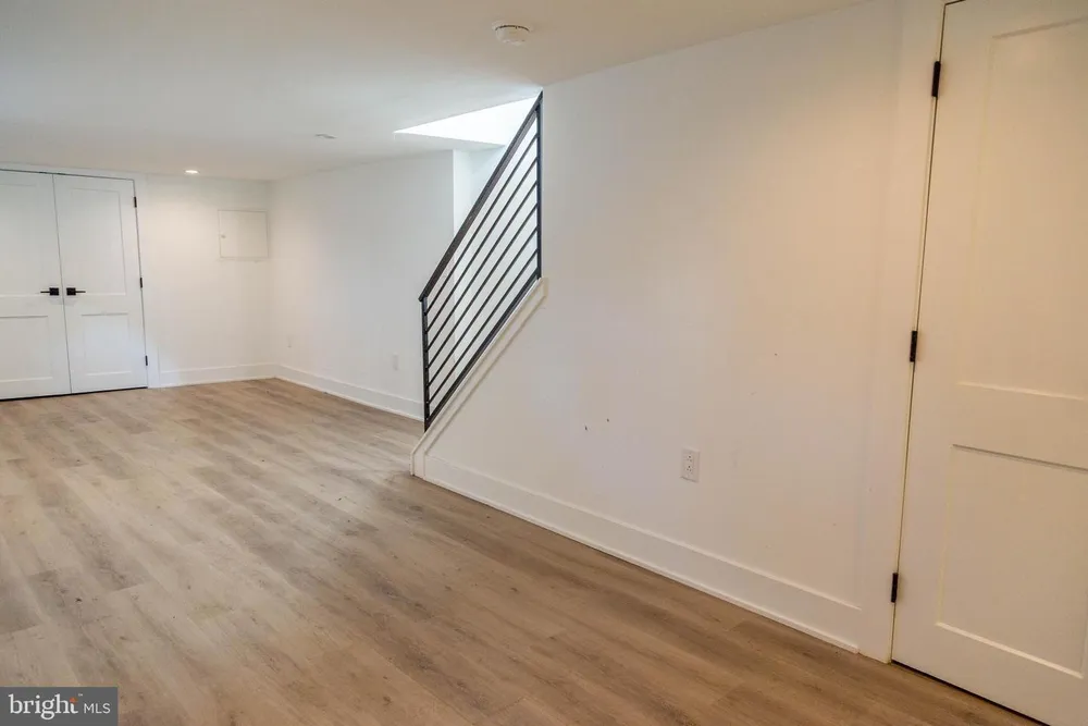 7 Center St, Collingswood, NJ 08108