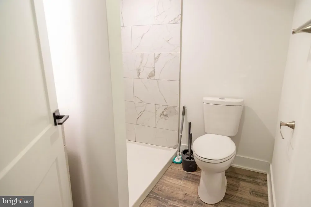 7 Center St, Collingswood, NJ 08108