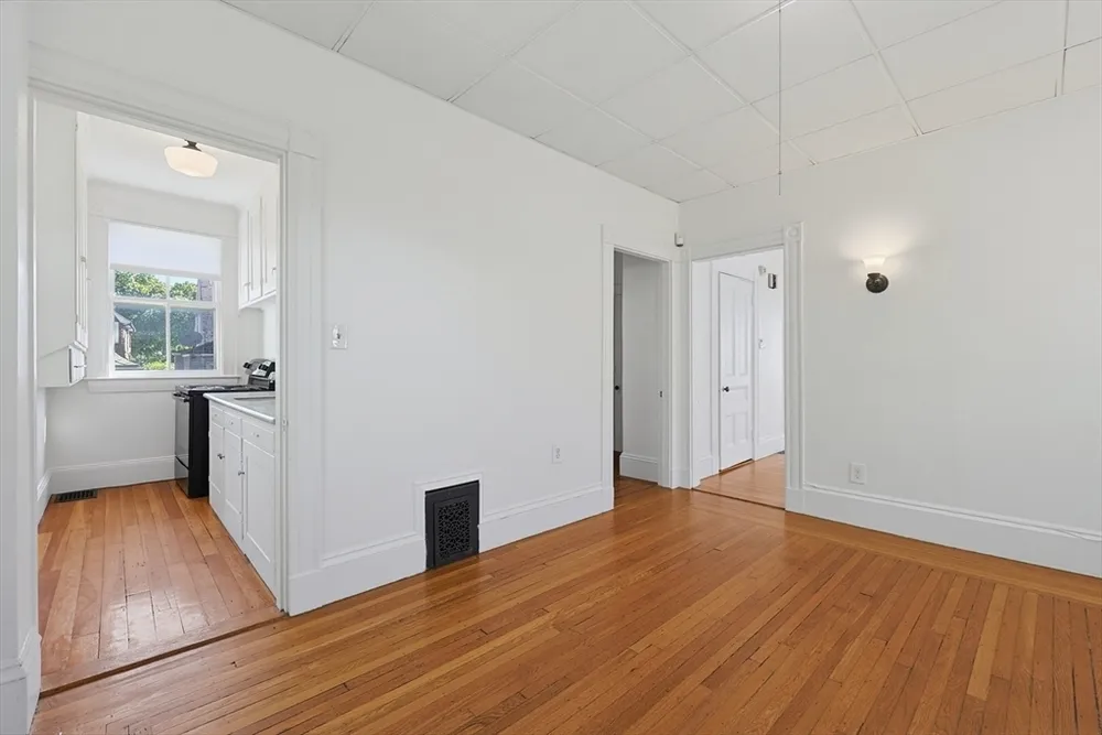 49 Atlantic Terrace, Lynn, MA 01902