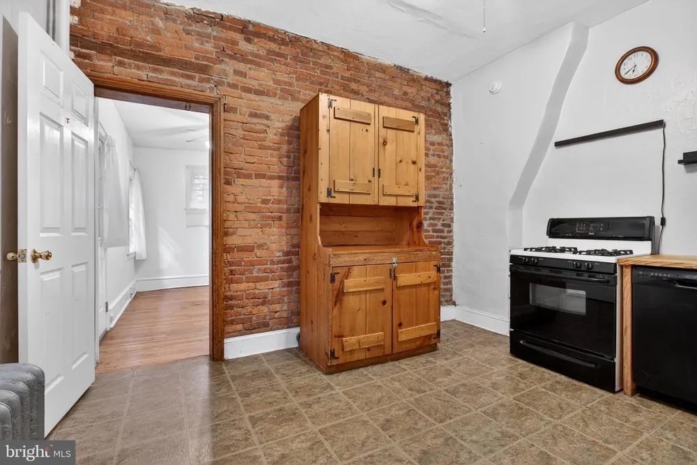 3707 Hamilton St, Philadelphia, PA 19104