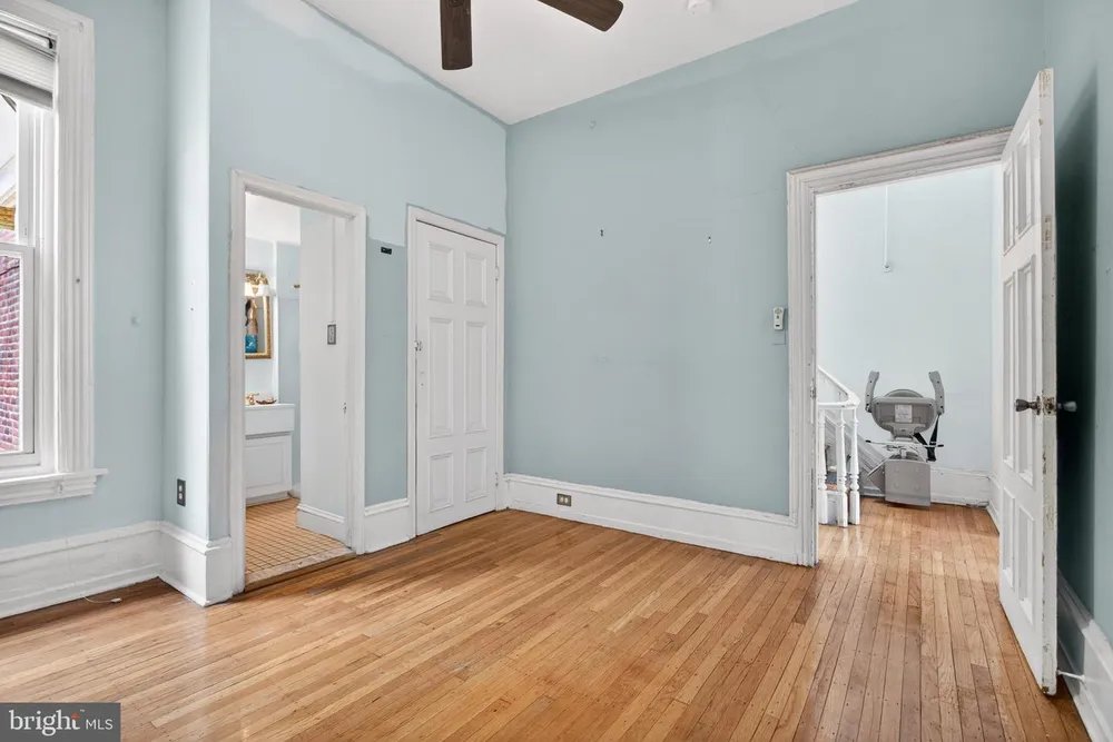 3707 Hamilton St, Philadelphia, PA 19104