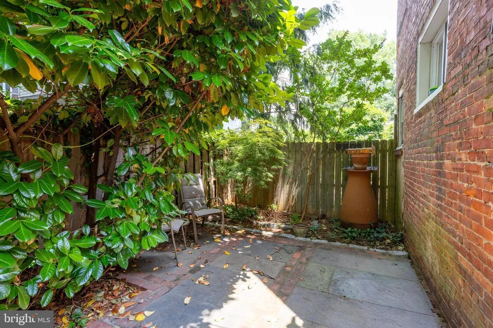 3707 Hamilton St, Philadelphia, PA 19104