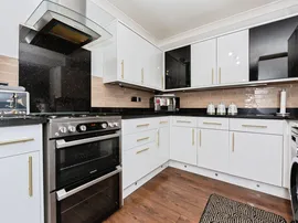 Foyle Drive, South Ockendon thumb 2