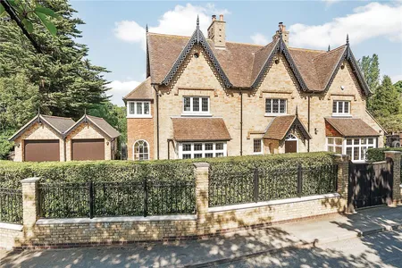 Park Road, Toddington, LU5