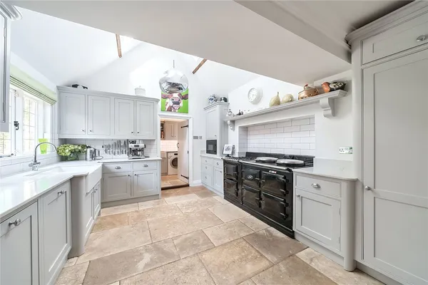 Park Road, Toddington, LU5 photo 12