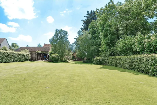 Park Road, Toddington, LU5 photo 25