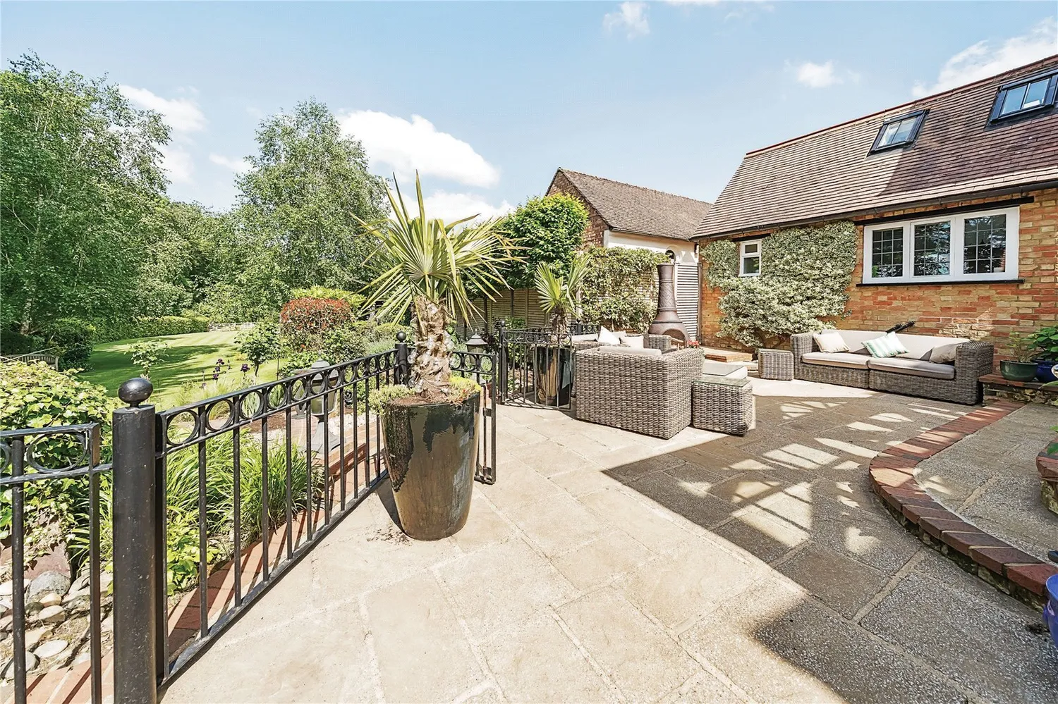 Park Road, Toddington, LU5 photo 29