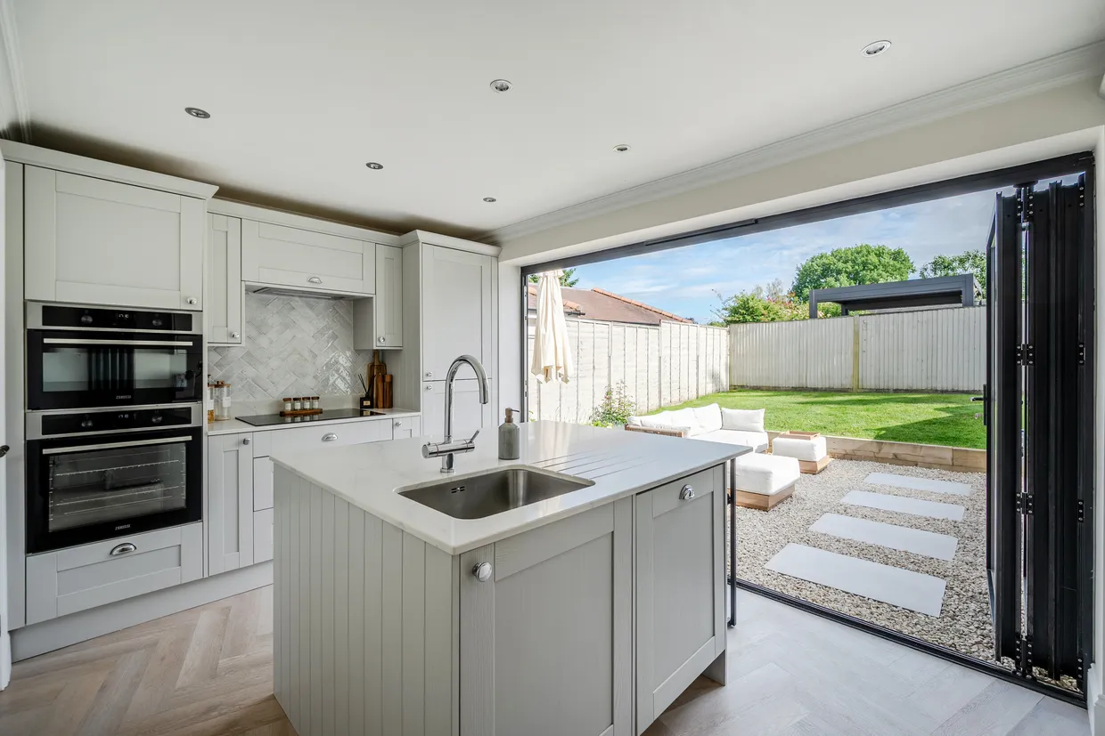 Rook Lane, Caterham, CR3 photo 3