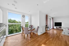 Manor Road, London