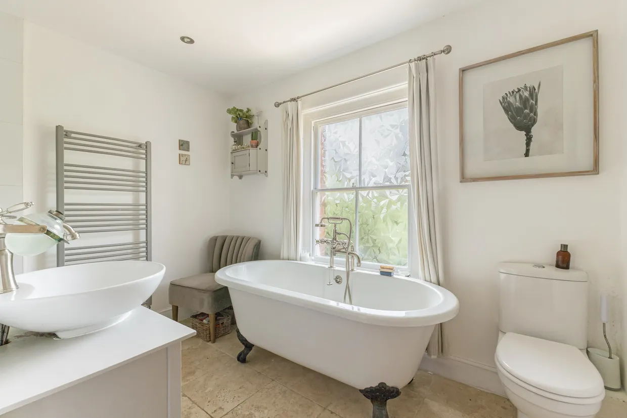 Woodfalls, Salisbury, SP5 photo 16