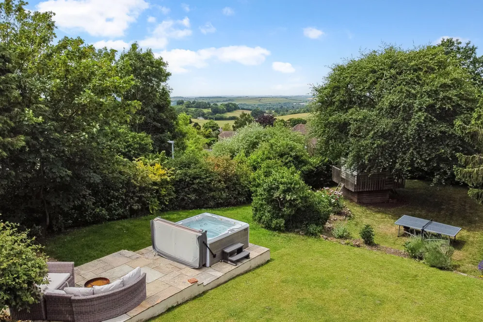 Woodfalls, Salisbury, SP5 photo 19