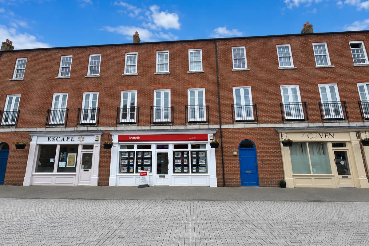 Hampden Square, AYLESBURY